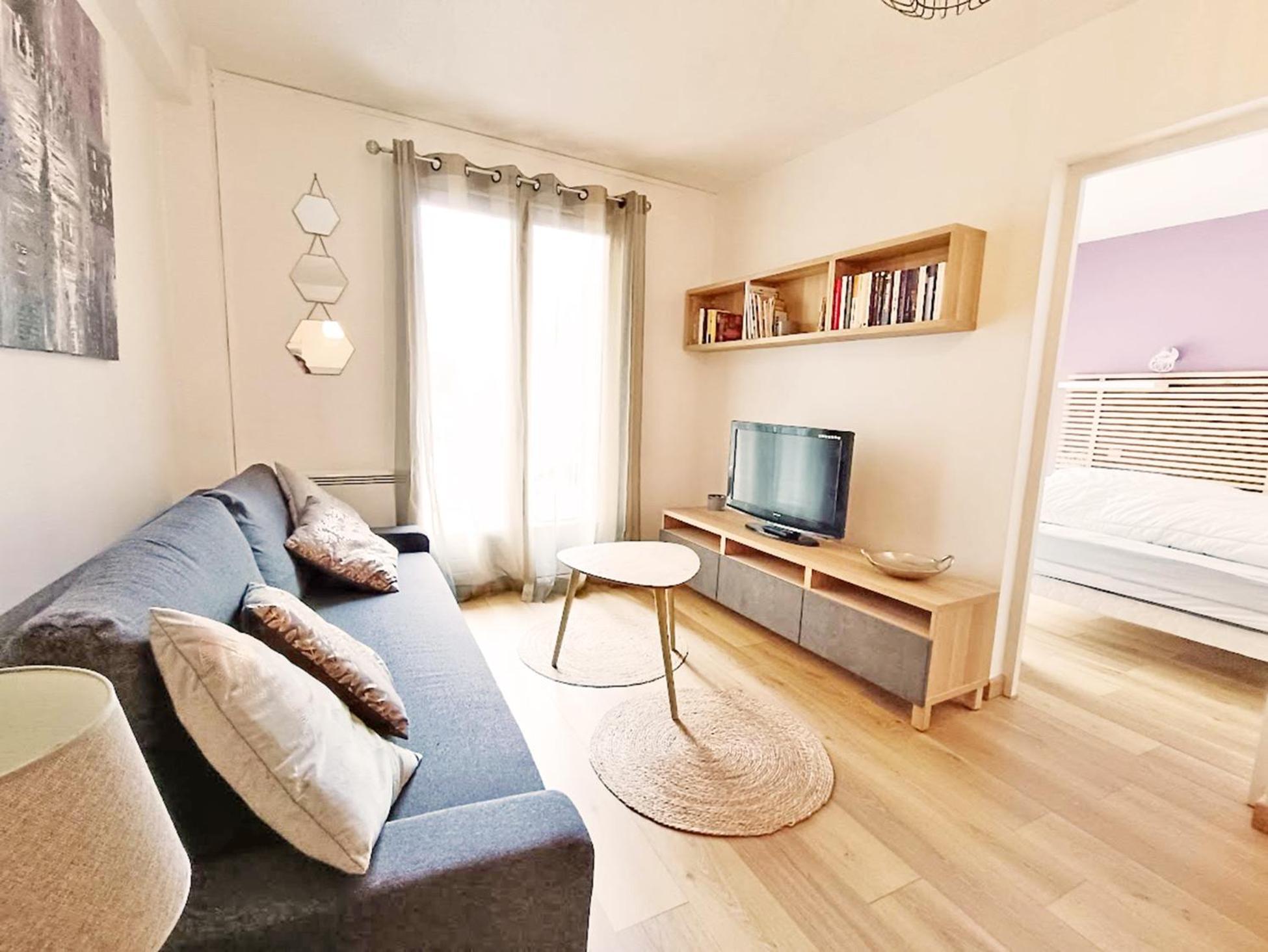 Chez Dominique, T2, Centre Ville, Vue Montagne, Wifi, 4 Personnes Bagnères-de-Luchon Exteriör bild
